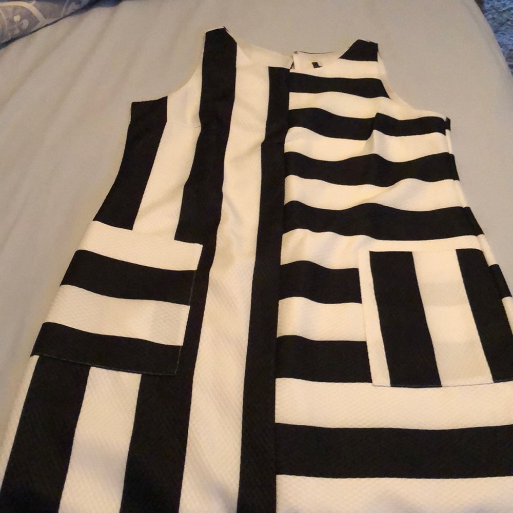 Great lined dress! Never been worn!